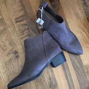 Gray Old Navy Booties - Size 6 (NWT)